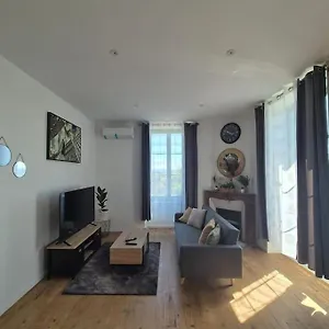 https://lentracte-thiers-centre.hotels-rhonealpes.com
